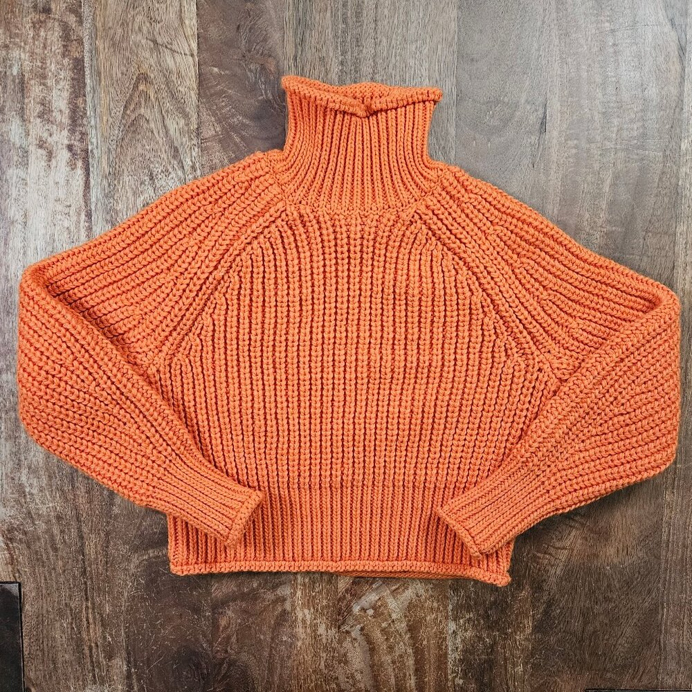 H&M Knit Sweater Womens Small Orange Cropped Turtleneck